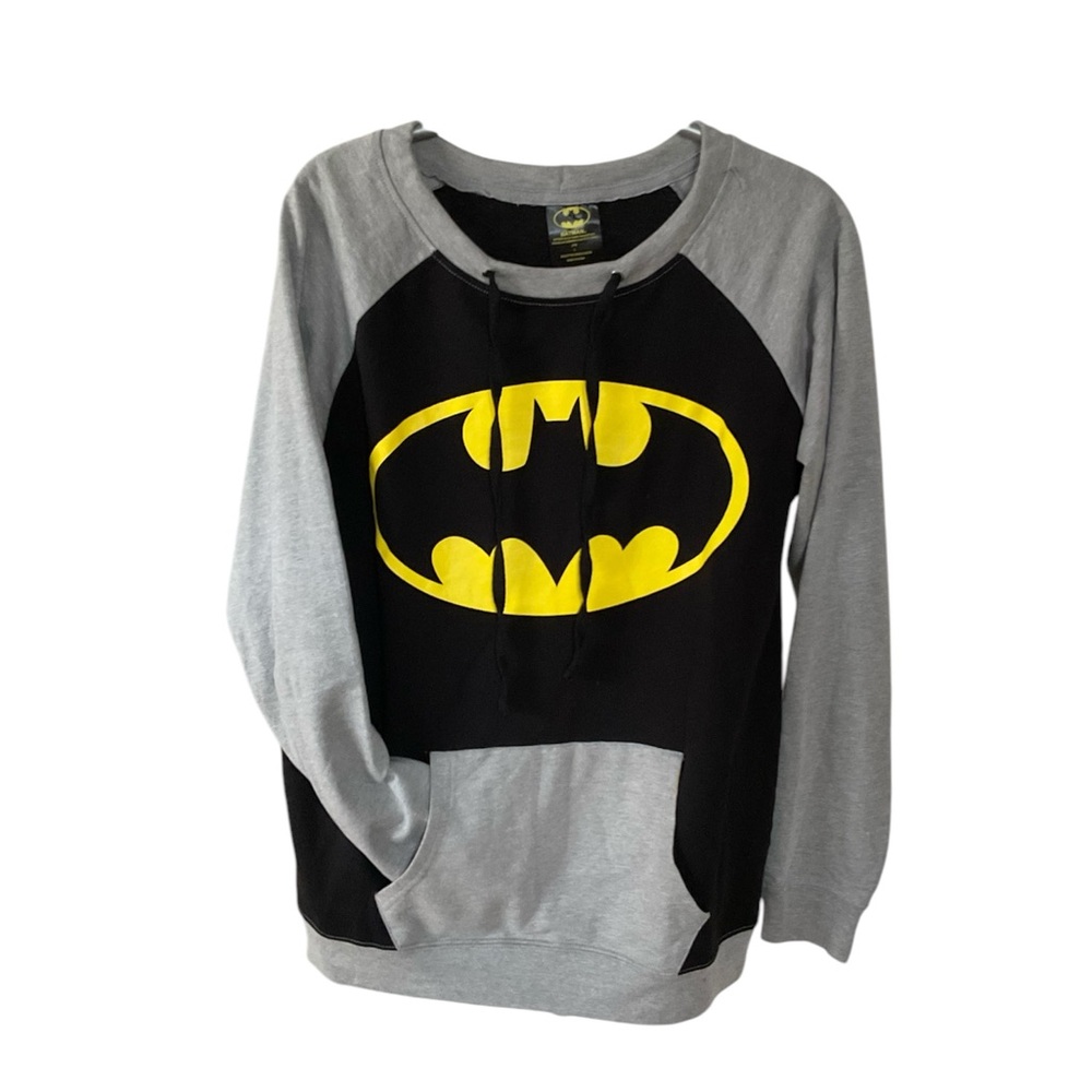 Batman Top with front pocket women size Large, NWOT